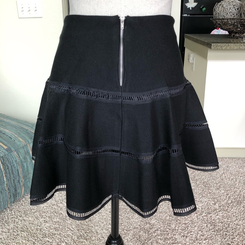 😍 CUTE Flared Mini Skirt 😍 - Picture 5 of 7